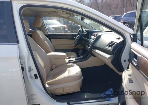 2017 Subaru Outback z USA, uszkodzony, nr VIN 4S4BSANT8H3315761